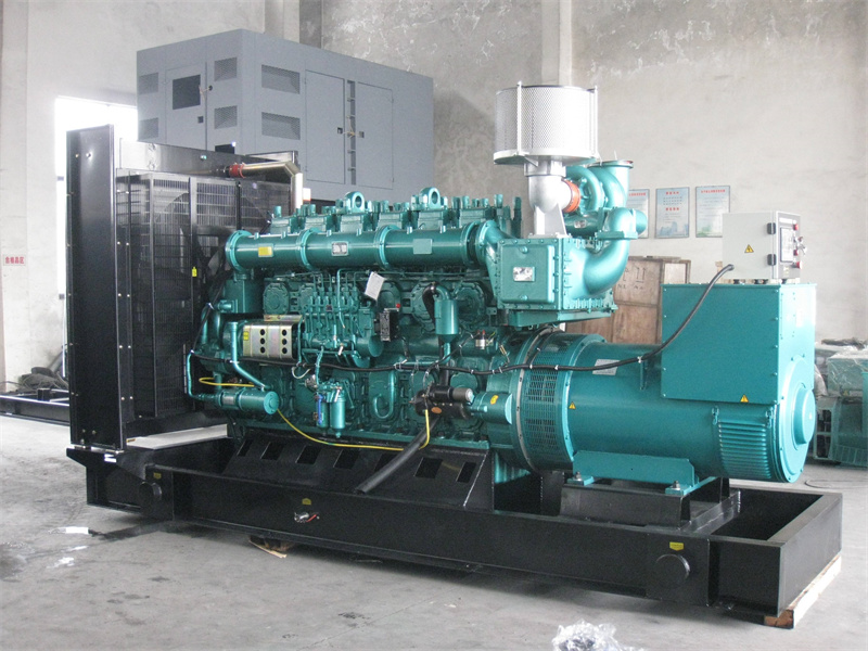 盐源200KW 柴油发电机的油耗是多少?